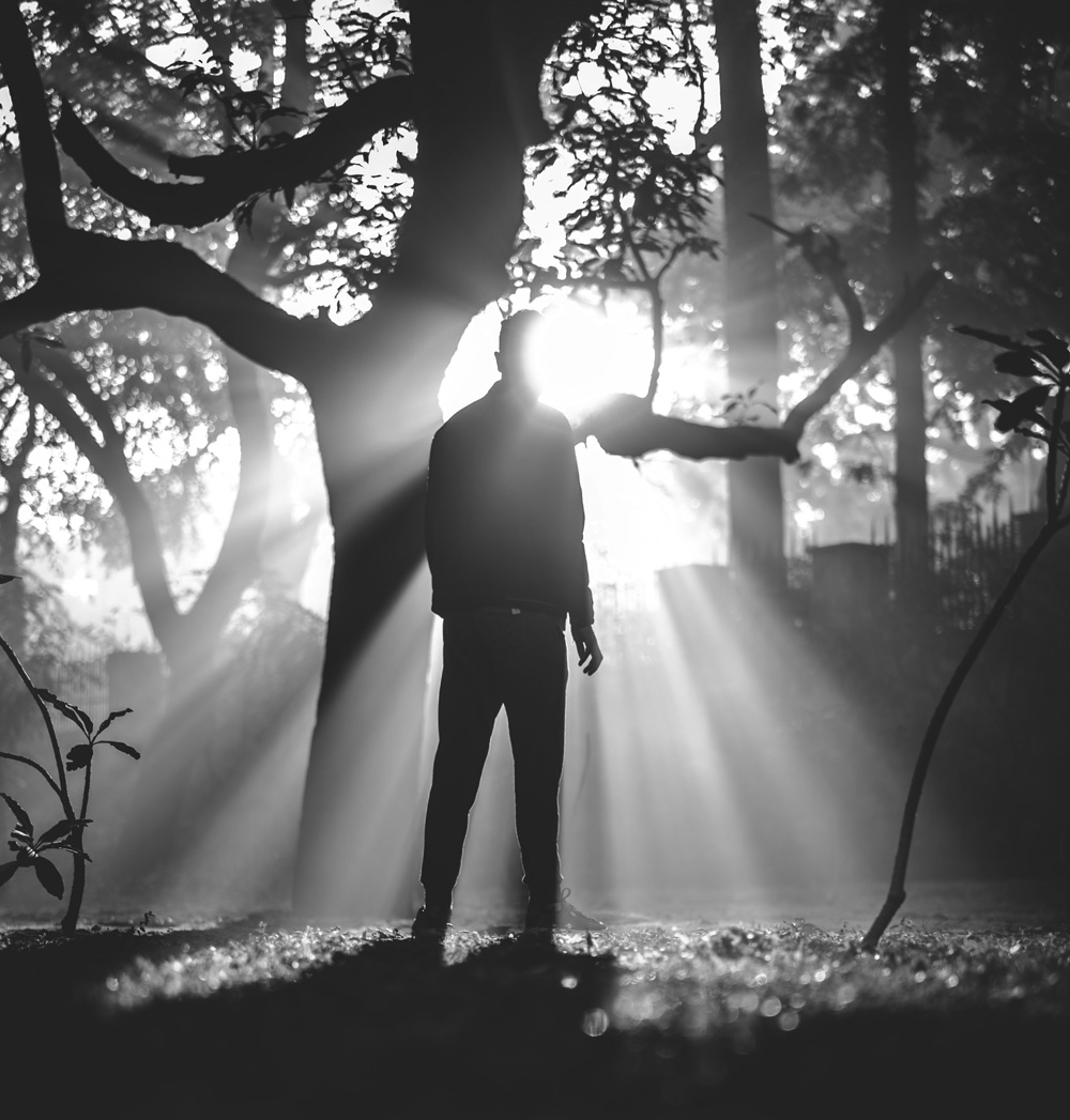 Want to Instantly Boost Employee Retention? Cast a Brilliant Leader's Shadow